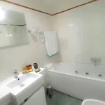 コッレヴェルデ パーク 4*